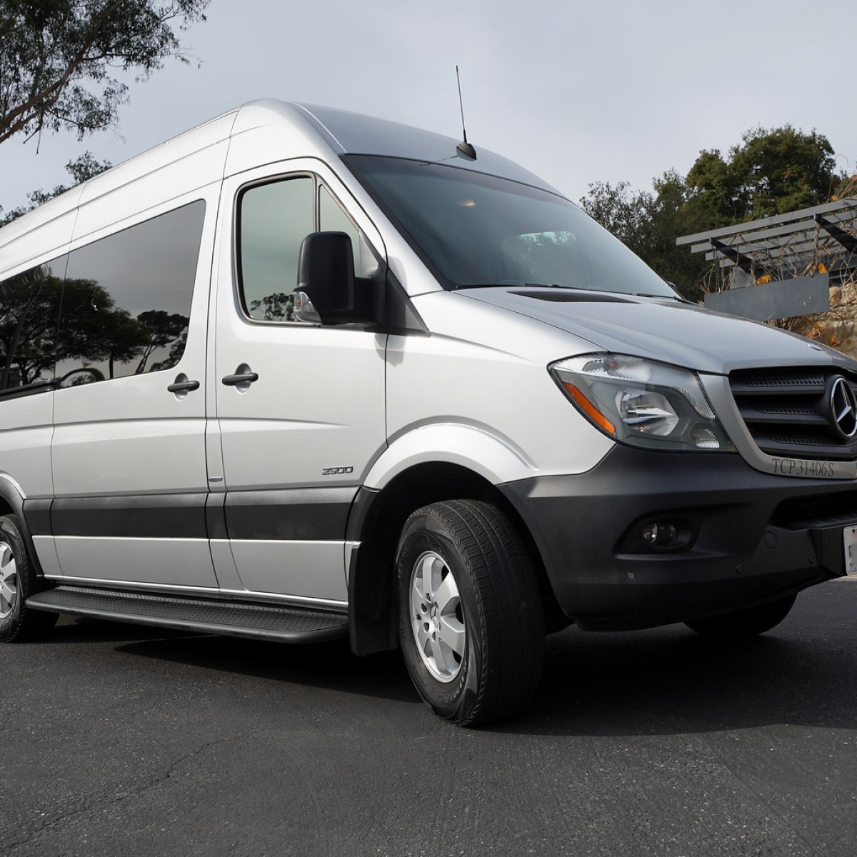 Luxuery vehicle for wine tasting in santa barbara county